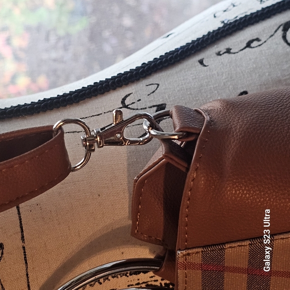 Plaid Handbag - Brown and Cream - Picture 8 of 16